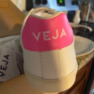 Never been worn, quick selling neon pink Veja.